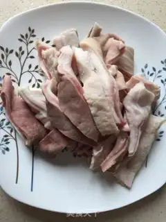 Make Monkeys and mushrooms and hog soup step 0