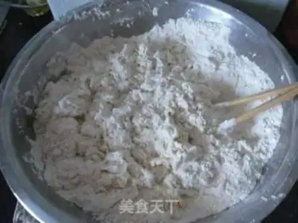 Make Onion pig hoof rolls step 0