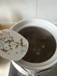 Make Monkeys and mushrooms and hog soup step 8