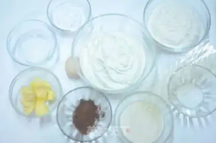 Make Mickey Cupcake step 0