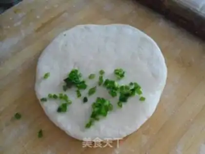 Make Onion pig hoof rolls step 6