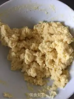 Make Cream-cracker step 4