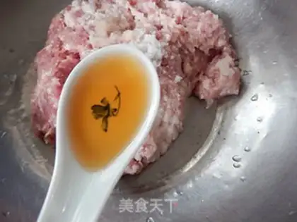 Make The meat dumplings step 3
