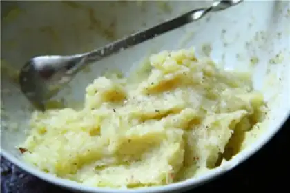 Make Bacon mashed fish step 2