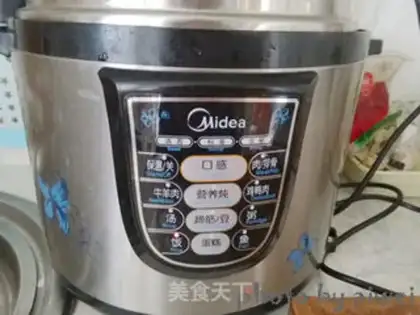 Make Hands on rice step 12