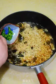 Make Seafood noodles step 4
