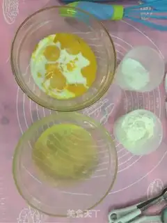 Make Barbie doll cake step 1