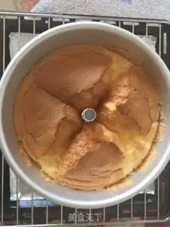 Make Barbie doll cake step 3