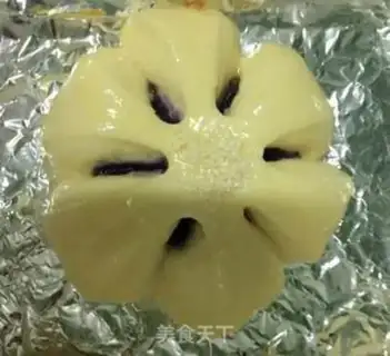 Make The potato flower bread step 10