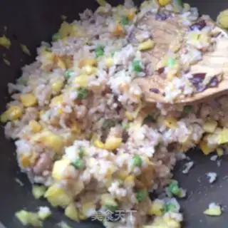 Make Pineapple rice step 5