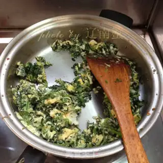 Make The greens are pouring eggs step 5
