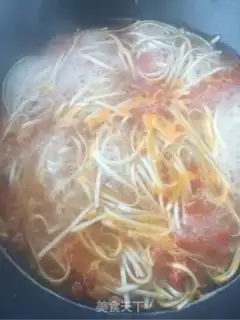 Make Tomato beef noodles step 5