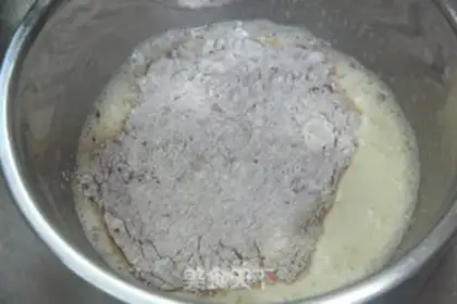 Make owl cake step 3