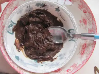 Make Chocolate leaves step 1