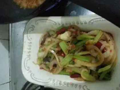 Make Squirty yellowfish step 5
