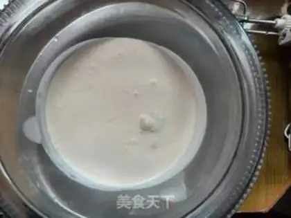 Make Little white rabbit cream cake step 3