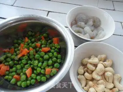 Make Peas, shrimp, cashew step 0