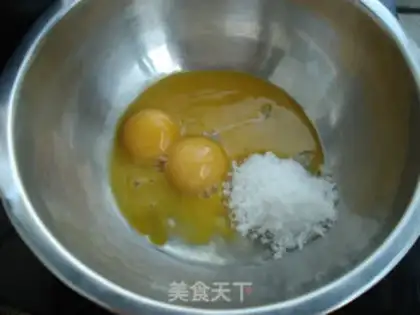 Make Strawberry roll step 1