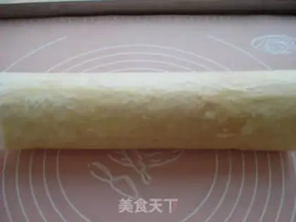 Make Strawberry roll step 14