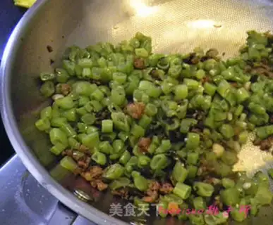 Make The last four seasons of gravy step 6