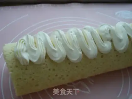 Make Strawberry roll step 15