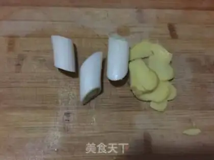 Make Squirt the yellowfish step 1