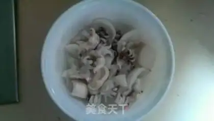 Make Scrambling fish step 1