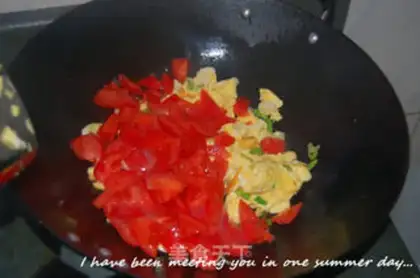 Make Tomato eggs, saliva step 4
