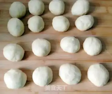Make Rose bread step 5
