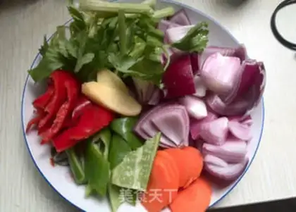 Make Coconut curry seafood step 1