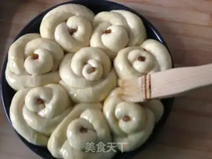 Make Rose bread step 13