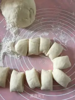 Make Eggs and meat buns step 5
