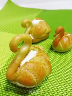 Make Swan puff step 8