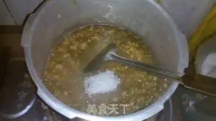 Make Scrambling tea and green bean sand step 3