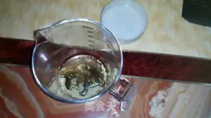 Make Tea honey soda step 1