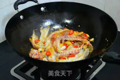 Make Spicy leather shrimp step 5