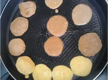 Make Corn pasta banana cream omelet step 1