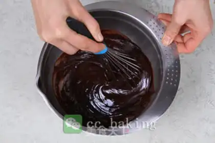 Make Chocolate cake step 5