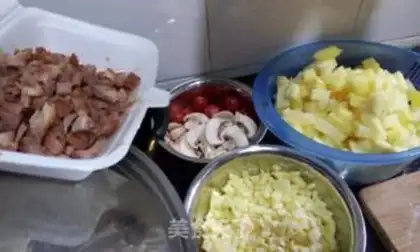 Make Pineapple pizza step 4