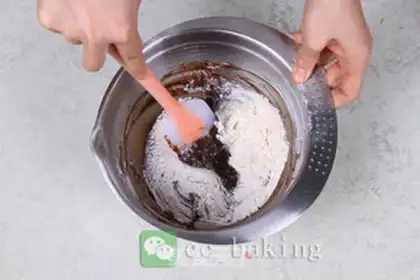 Make Chocolate cake step 7
