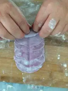 Make Rose buns step 3