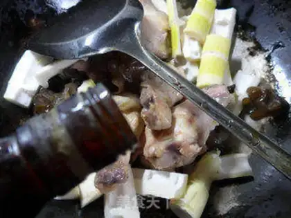 Make Black-muck-throat wings step 3