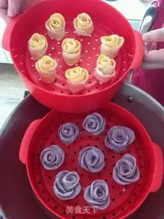 Make Rose buns step 7