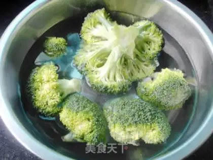 Make Shrimp broccoli step 1