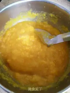 Make Pumpkin rolls step 1