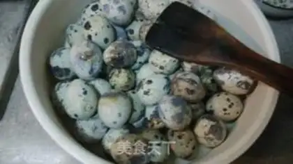 Make Five quail eggs step 3