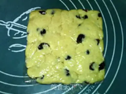 Make Cranberry English teacake step 7
