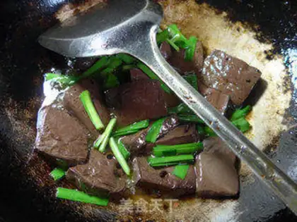 Make Scrambled goose blood step 8