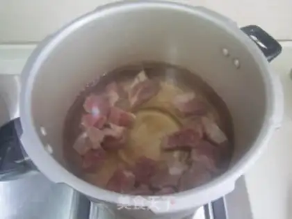 Make Carrot lamb step 1