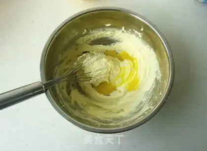 Make Light cream rose sauce, pound cake step 1